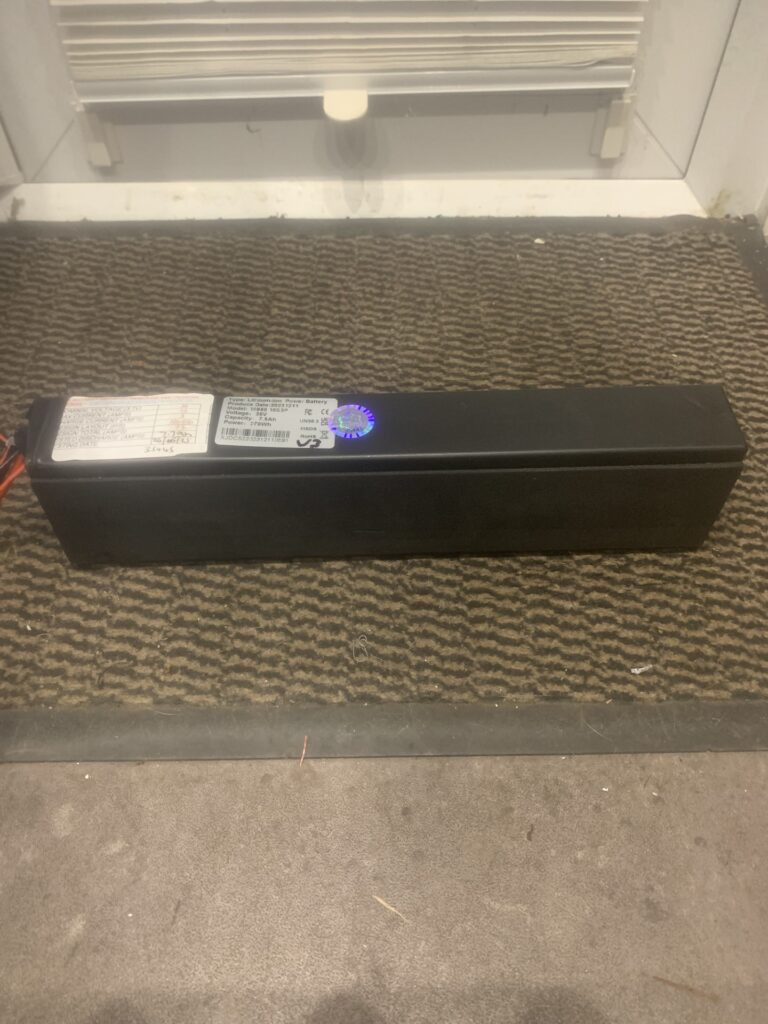 Aovo 36 volt e-scooter 7.5ah - buy outright, trade-in or repair